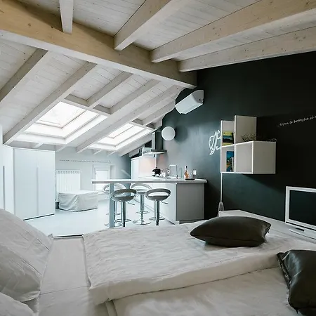 Apartment Charming Moment Di Porta - Residenza Felice Luino